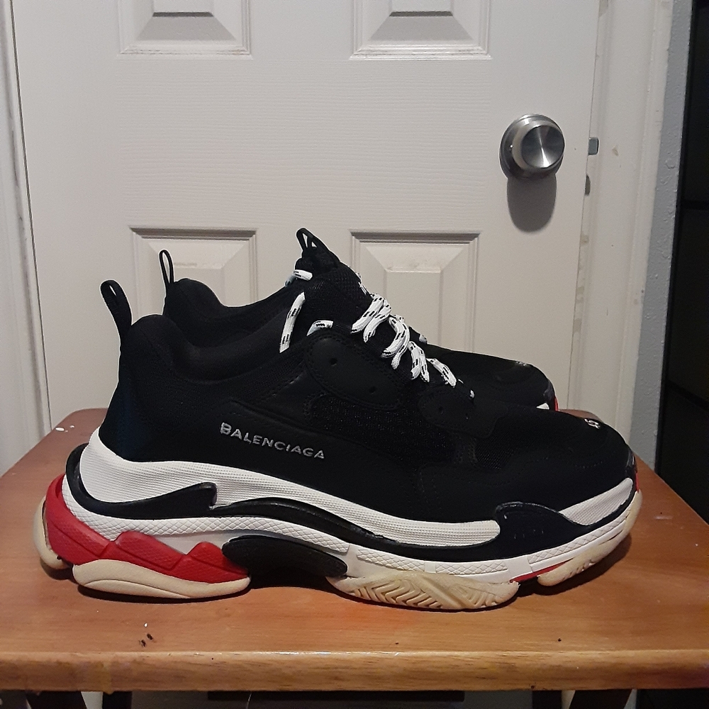 Balenciaga Men's Black and Red Sneakers Triple S